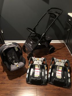 Keyfit 30 Chico Infant Baby Set Car Seat, Stroller and 2 bases!