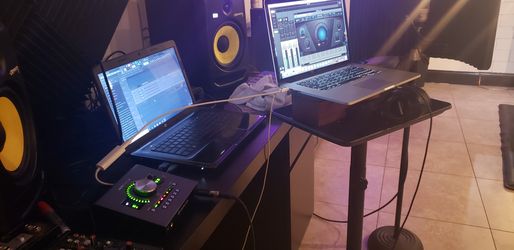 Recording Real Time UAD PLUG INS Apollo Twin X on Protools. with a Neumann tlm 103