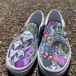 Custom Alien Low Top/Slip-On Vans by Jonah Fleurimond Size 9.5