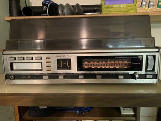 Soundesign Am Fm Stereo With Turntable And 8 Track