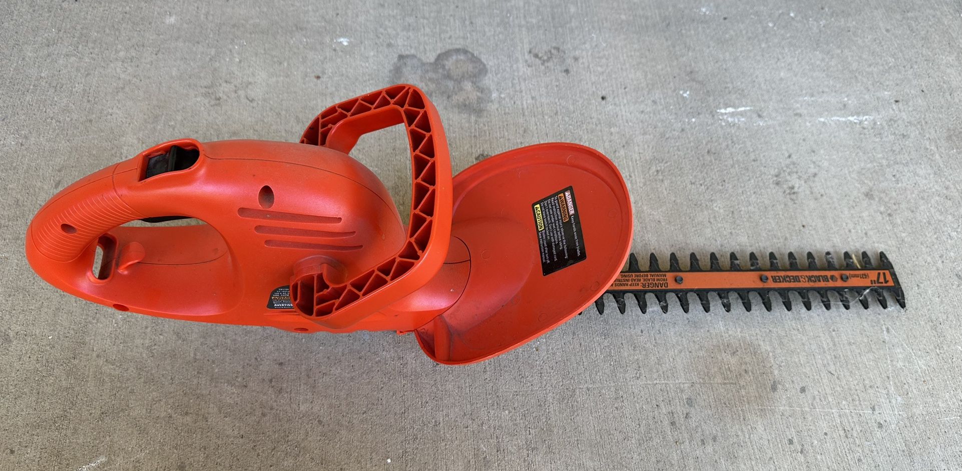 Black & Decker 17” Electric Corded Hedge Trimmer