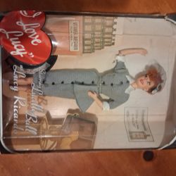I LOVE LUCY COLLECTERS DOLL