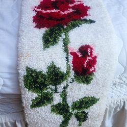 VINTAGE ROSE WALL HANGING
