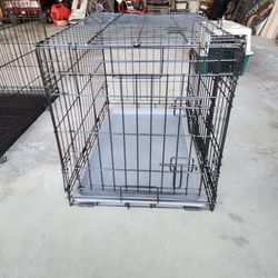 Medium Dog Crate, Gently Used (Black)