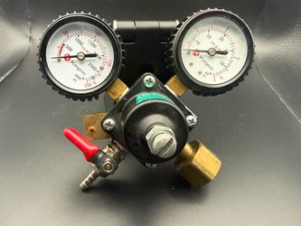 Kegco Premium Commercial Grade Double Gauge CO2 Draft Beer Regulator