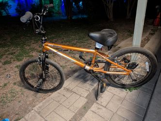 Mongoose Motivator BMX Bike