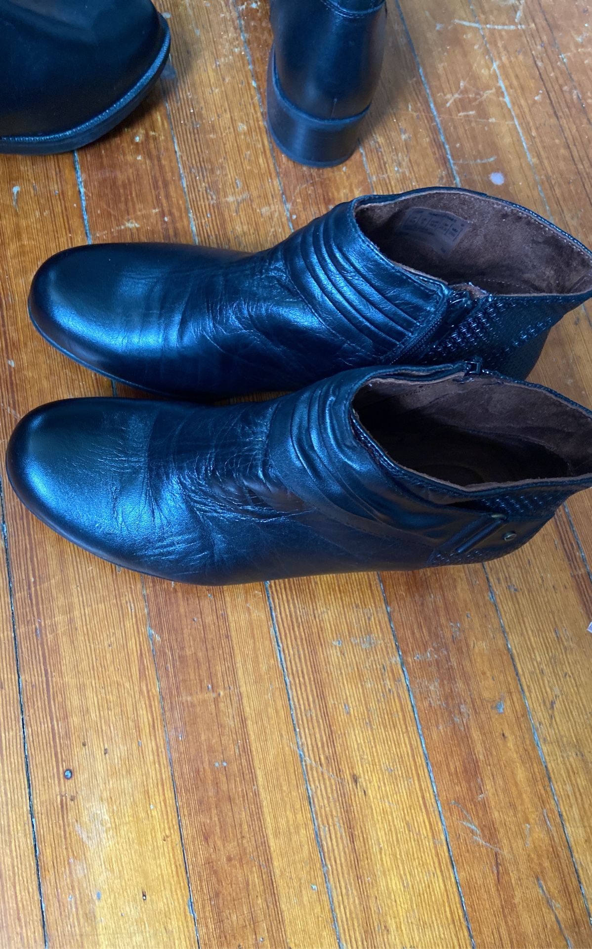 Rockport Ankle Leather Booties Wide Width
