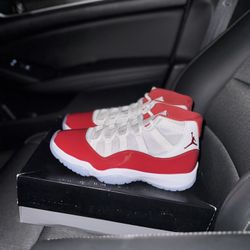 Air Jordan Retro 11 Cherry Size 8.5 OG ALL 