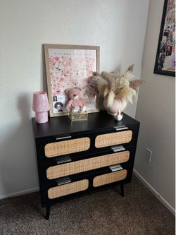 3 drawer black dresser