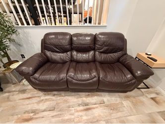 Leather coaches in great condition!