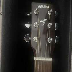 Yamaha Acústica Guitar With A case 