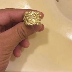 Gold ring  