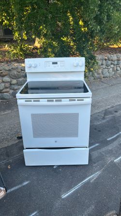 Electric glass top stove