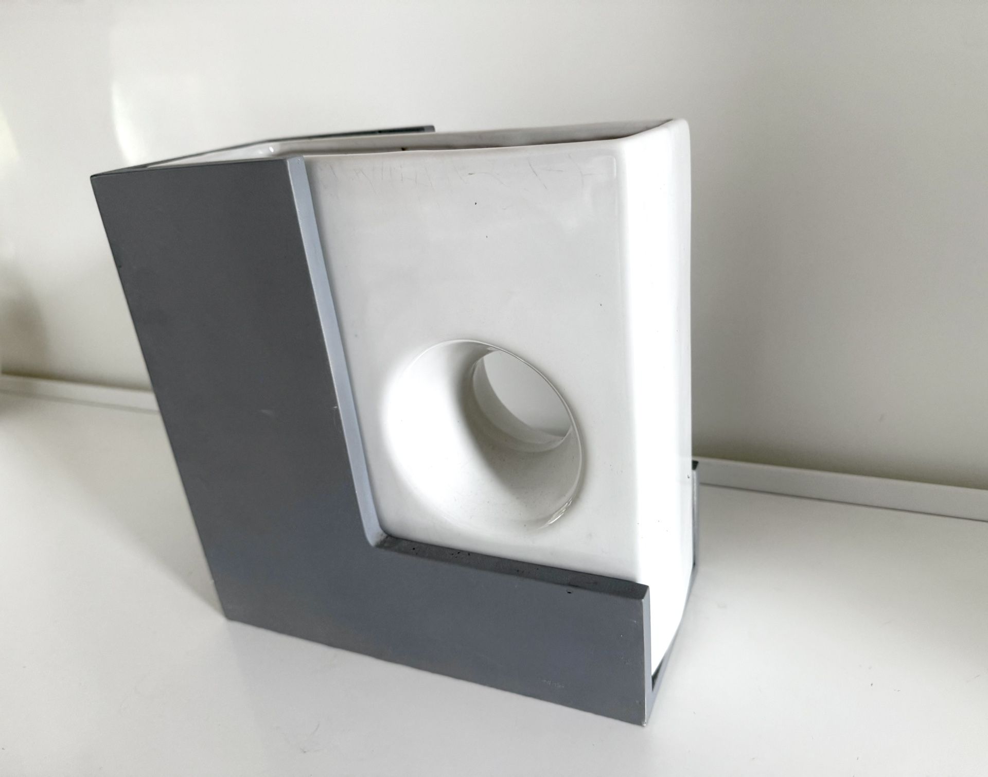 House And Home New York Abstract Flower Vase