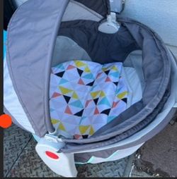 Portable baby Bassinet with Canopy