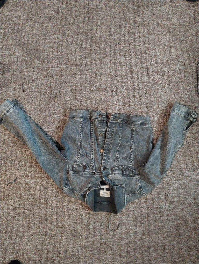 Dark Grey Crop Denim Jacket