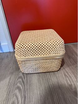 Box with lid