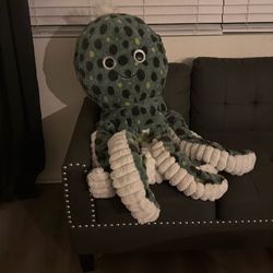 Giant octopus stuffy