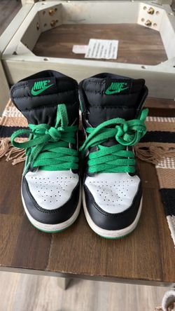 Nike Air Jordan 1 High Black Green Sneakers