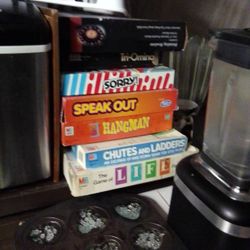 Board Games & Family Party Card Games 