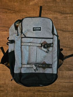 Dakine split adventure backpack (38L)