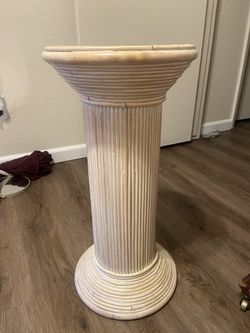 Pillar Stand