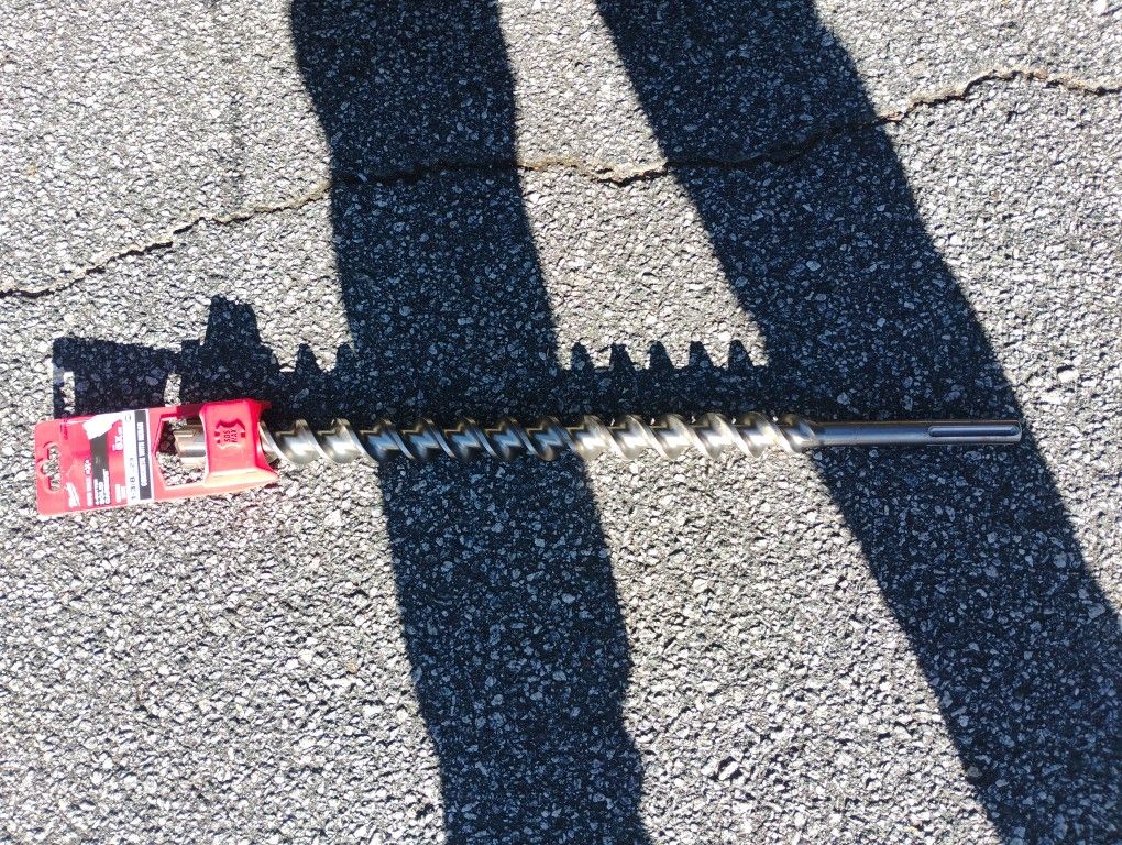 Milwaukee 1-3/8 in. x 23 in. 4-Cutter SDS-MAX Carbide Drill Bit
45