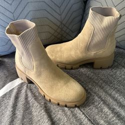 Steve Madden Hutch Sand Booties