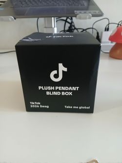 Tik Tok plush pendant blind box New unopened!
Only 10 dollars!
Incredible deal.