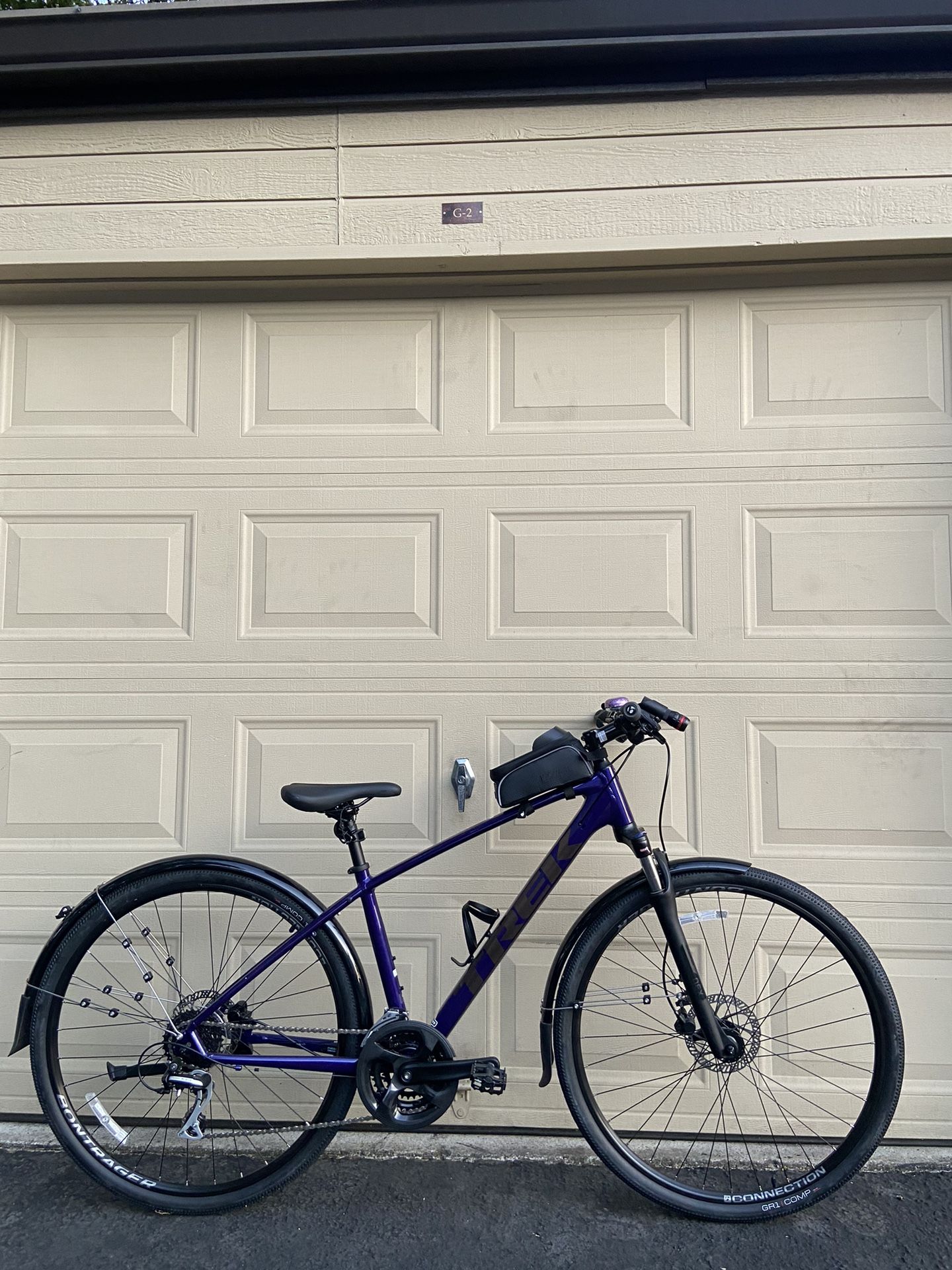 Trek Dual Sport 2 Hybrid Womenβs Bike β Medium Frame β 700c β 24 Speed - Bicycle LIKE NEW