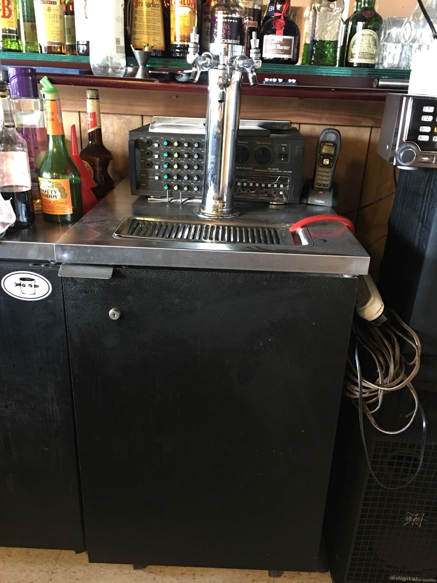 True 3 tap kegerator, for Sale in Seattle, WA OfferUp