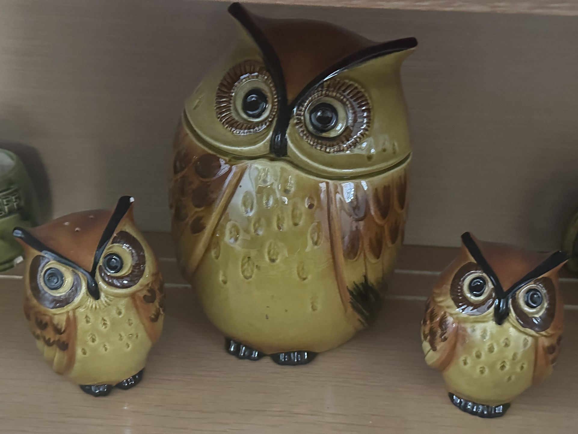 vintage Metlox Poppytrail "Wise Owl" cookie jar with a matching & two large shakers