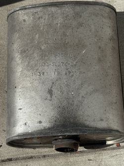 Walker Exhaust Muffler – Universal / Direct Fit – Used OEM Style