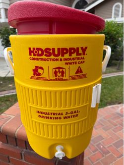 New 5 Gallon Water Igloo - Never Used, Clean and Priced for Fast Sale!