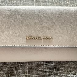 Michael kors vanilla wallet
