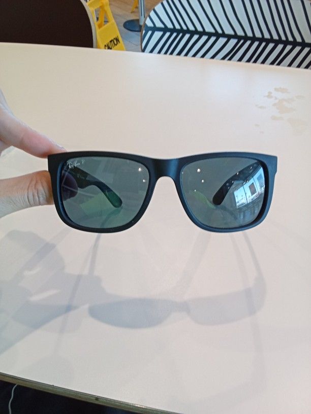 Black Mens Raybands Sunglasses Authentic!