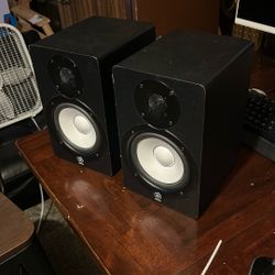 Yamaha HS5 Studio Monitors 