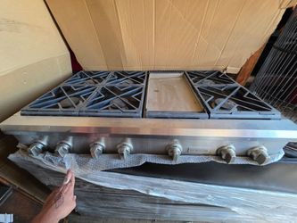 GE Monogram 6 Burner Gas Stovetop 48" w Griddle