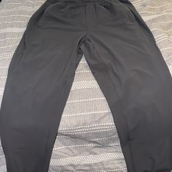 Men’s Lululemon Black and Graphite Grey Pace Breaker Jogger