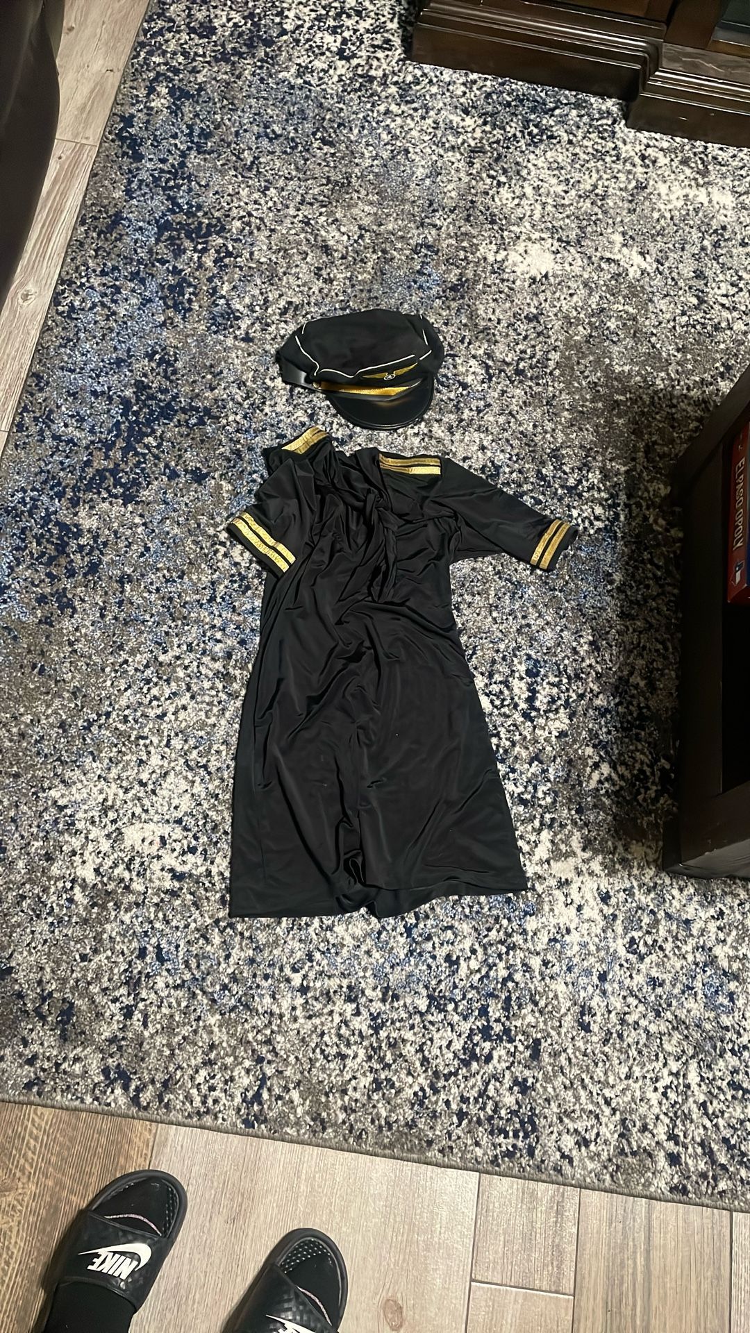 Adult S-Med Halloween. Hat Broken