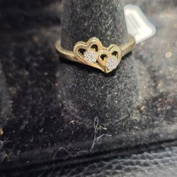 10k Gold Heart Diamond Ring 