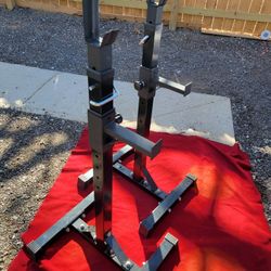 SQUAT RACK  EXCELLENT CONDITION 
11525 S HALSTED DUNKIN DONUTS/ 7111.S WESTERN WALGREENS 
55$  CASH ONLY AS IS 