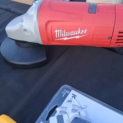 Milwaukee   Grinder 
