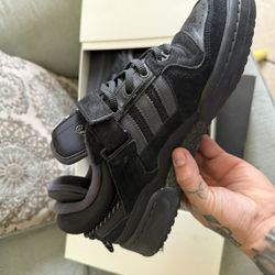 Bad Bunny Forum    Back To School  Size 9.5