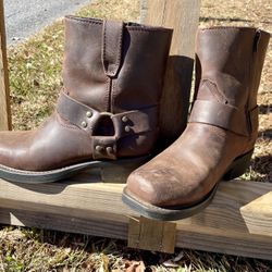 Men’s size 8 DINGO Brown Motorcycle western boots with side zipper