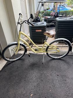 Trek comfort cruiser bike