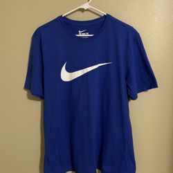 Men Nike Swoosh Blue Shirt Cotton Medium. Used Good Condition.