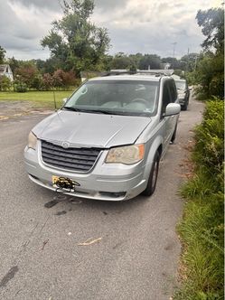 2009 Chrysler town and country