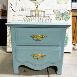 Elegant Solid Wood End Table, Night Stand