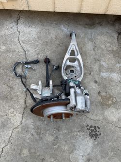17,18,19 Honda crv left rear suspension AWD